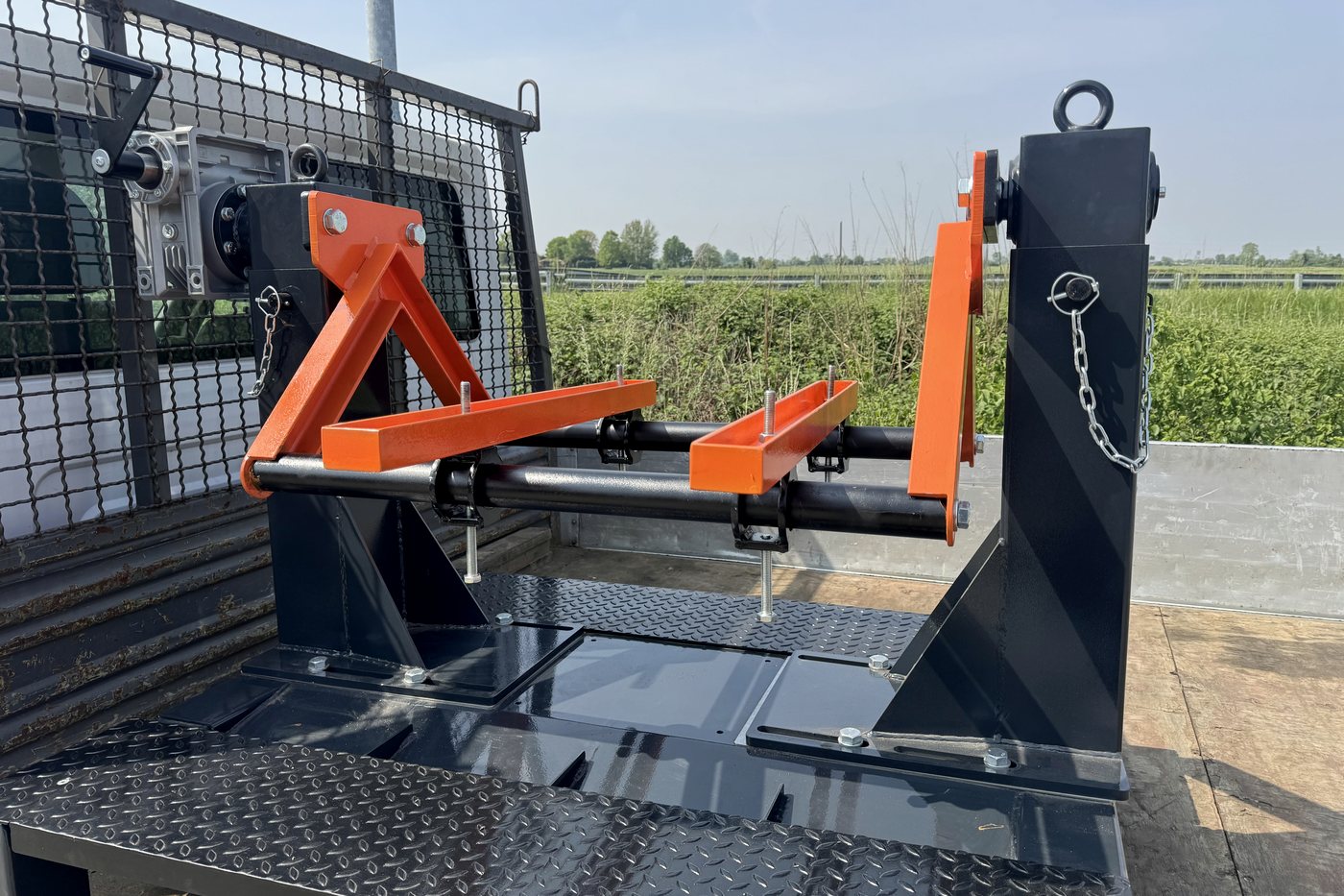Attrezzatura su misura — Taglio laser (con partner)